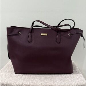 Women's Burgundy Tote Bag with Slim Shoulder Straps